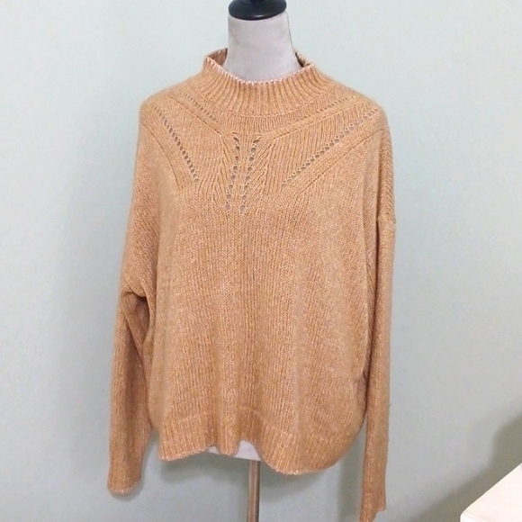 Medium Banana Republic tan over sized sweater - Picture 1 of 5